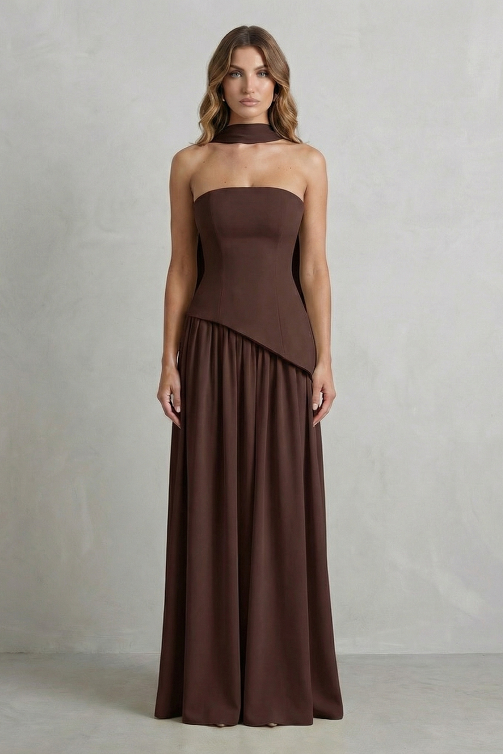 Celestara – Sculpted draped slit – Strapless maxi dress