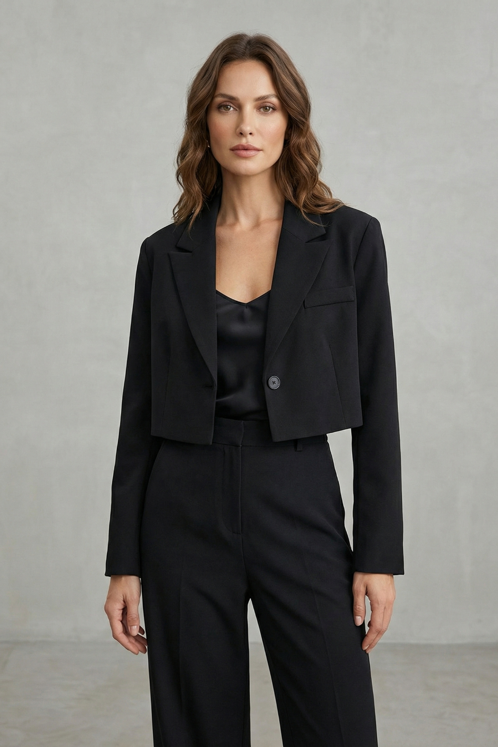 Domina – Chic cropped silhouette – Blazer