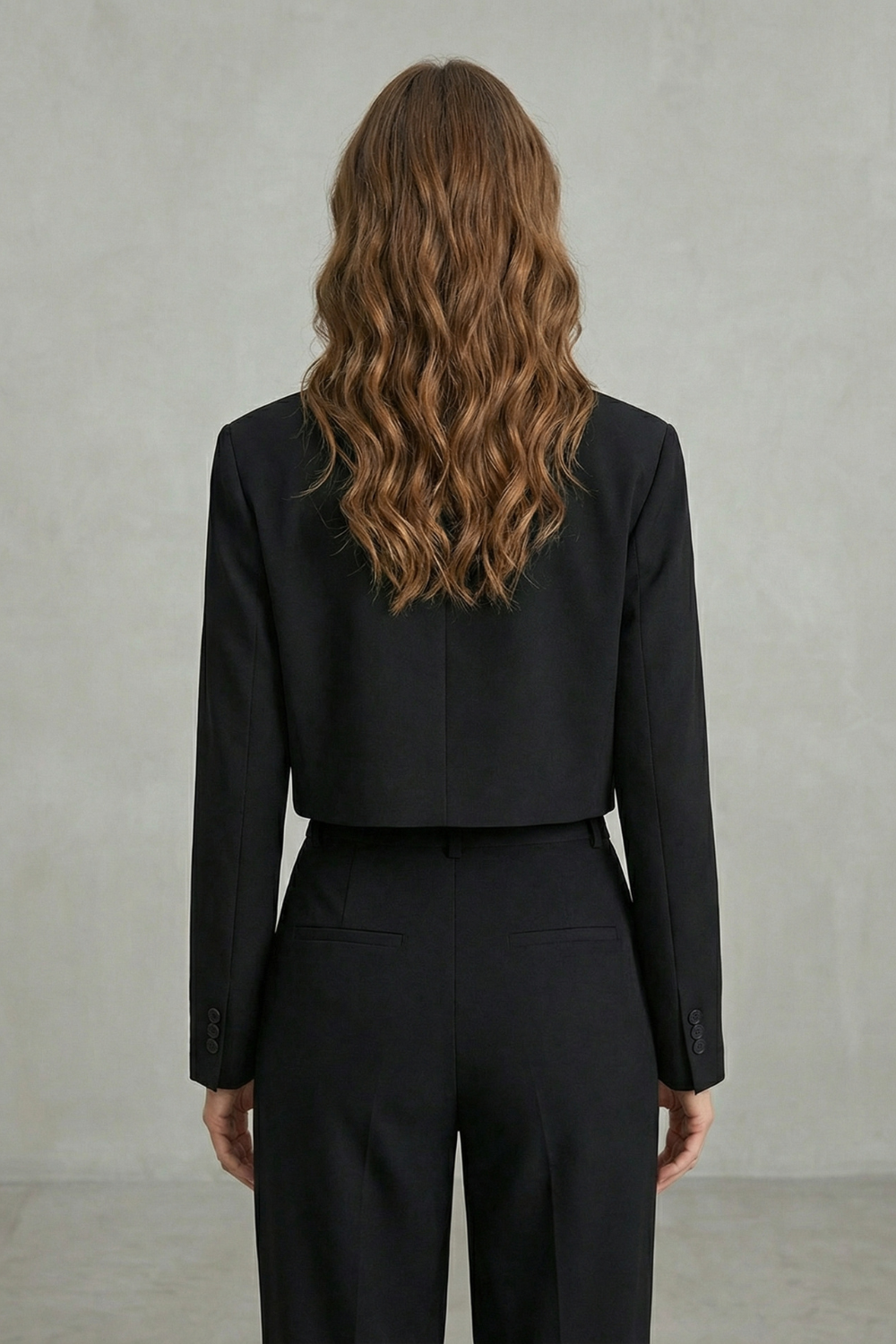 Domina – Chic cropped silhouette – Blazer