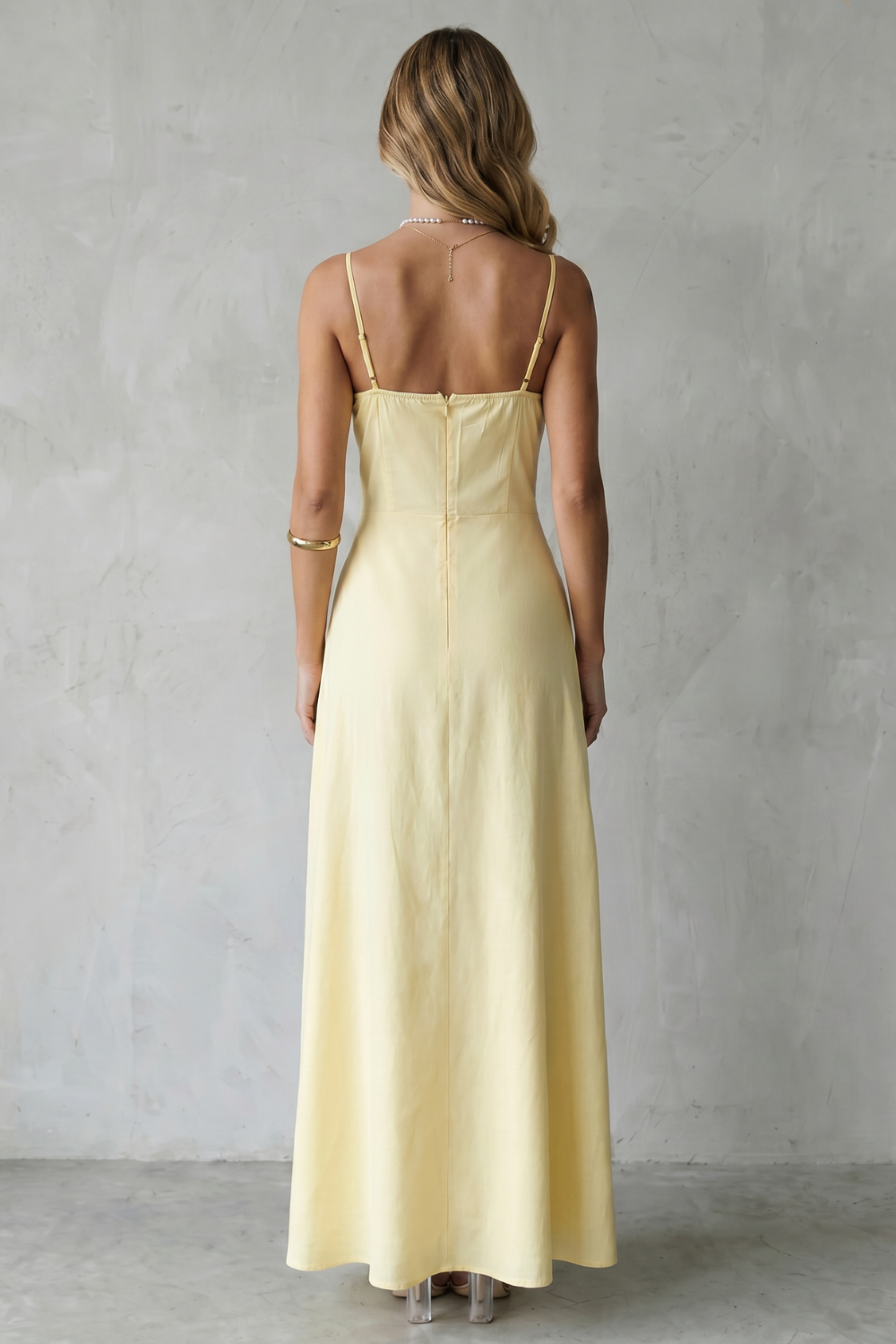 Selena – Soft corset charm – Sleeveless flowing maxi dress