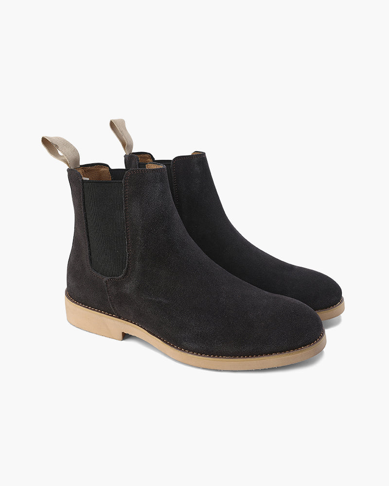 Classic Chelsea Boots with a Timeless Elegance