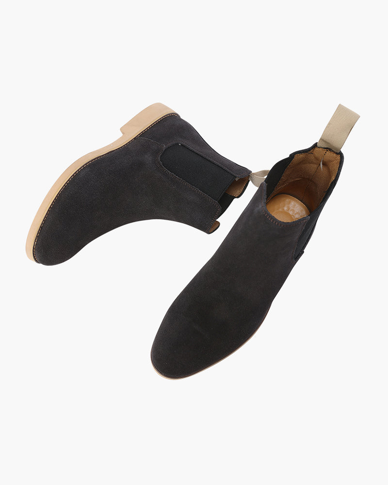 Classic Chelsea Boots with a Timeless Elegance